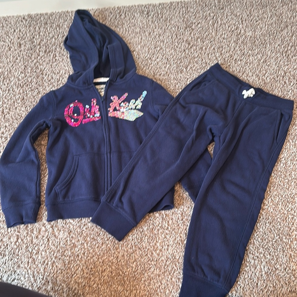 Size 4T osh kosh pants and zip up set